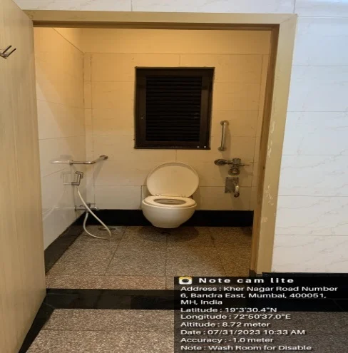 Washroom SRBS College Common western toilet for student